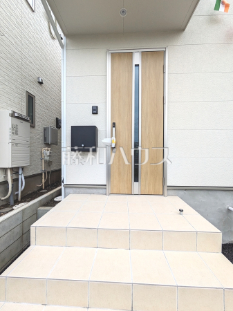 1号棟 玄関 【八王子市泉町】 1号棟 玄関 【八王子市泉町】