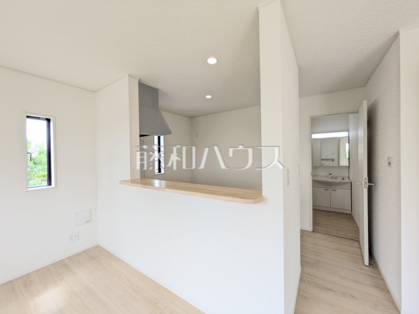 3号棟　キッチン　【糸満市字照屋】