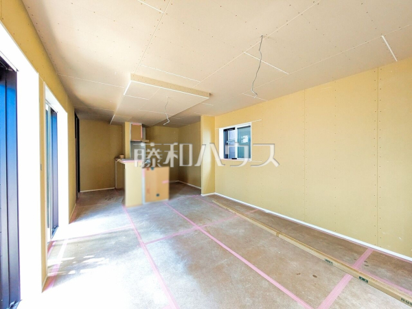 建築中リビング　【西東京市下保谷２丁目】