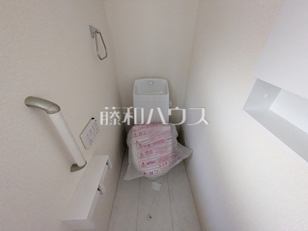 4号棟　トイレ　【福岡市南区曰佐３丁目】