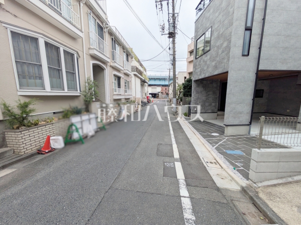 接道状況および現場風景 【杉並区南荻窪3丁目】 接道状況および現場風景 【杉並区南荻窪3丁目】