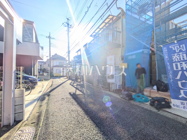 接道状況および現場風景 【富士見市鶴瀬西3丁目】 接道状況および現場風景 【富士見市鶴瀬西3丁目】