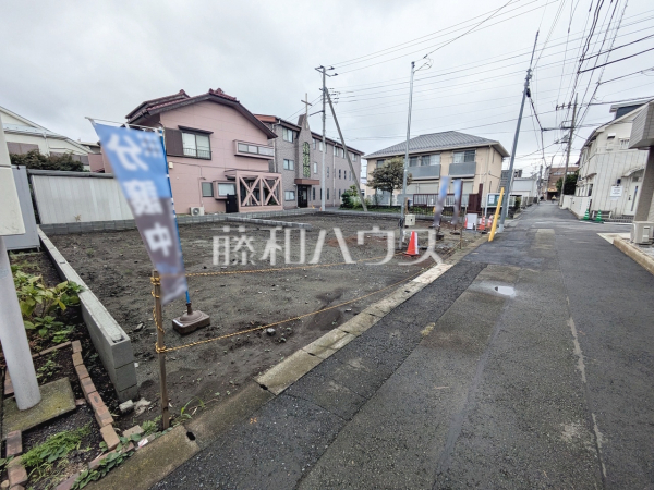 接道状況および現場風景　営業担当がご案内いたしますので、お気軽にお問い合わせください。　【西東京市保谷町３丁目】