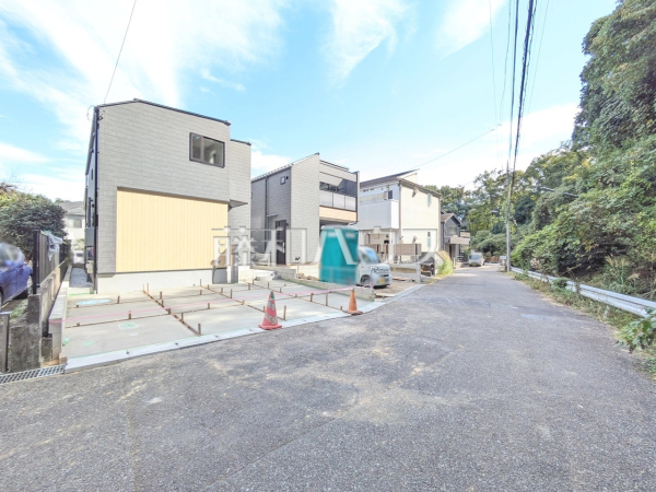 接道状況および現場風景 【八王子市大塚】 接道状況および現場風景 【八王子市大塚】