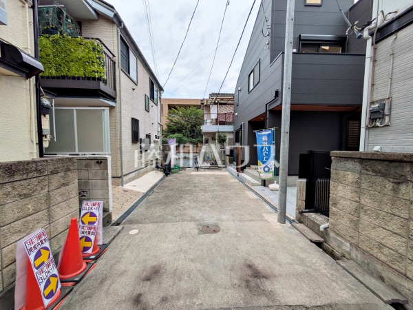 接道状況および現場風景 【杉並区下井草2丁目】 接道状況および現場風景 【杉並区下井草2丁目】