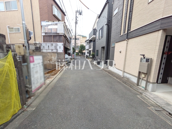 接道状況および現場風景 【中野区中央2丁目】 接道状況および現場風景 【中野区中央2丁目】
