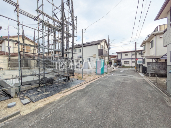 接道状況および現場風景 【昭島市郷地町2丁目】 接道状況および現場風景 【昭島市郷地町2丁目】
