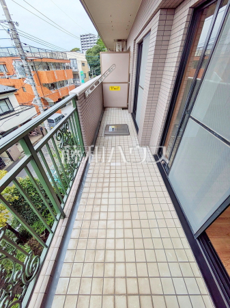 バルコニー 【ライオンズヒルズ調布つつじヶ丘・弐番館】 バルコニー 【ライオンズヒルズ調布つつじヶ丘・弐番館】