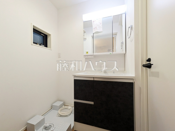 洗面台　【板橋区東新町１丁目】