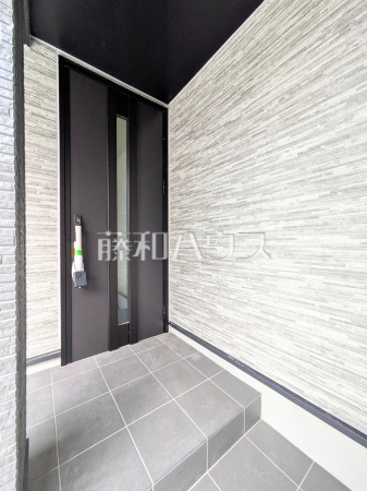 玄関　【板橋区赤塚１丁目】