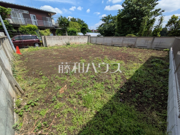 現地写真/ 道路から奥まった住まいは、車や人通りも気にならずプライバシーの確保された住空間を保つことができます。 【杉並区井草5丁目】 現地写真/ 道路から奥まった住まいは、車や人通りも気にならずプライバシーの確保された住空間を保つことができます。 【杉並区井草5丁目】