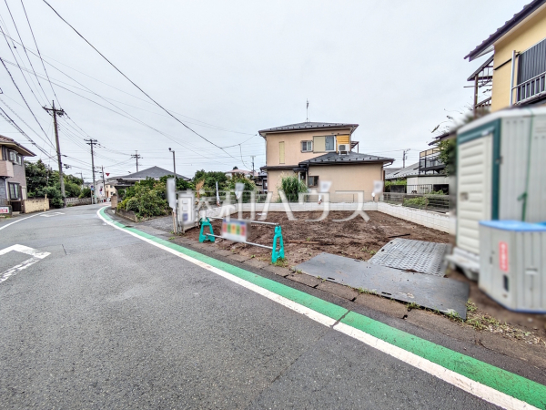 接道状況および現場風景 【多摩市百草】 接道状況および現場風景 【多摩市百草】