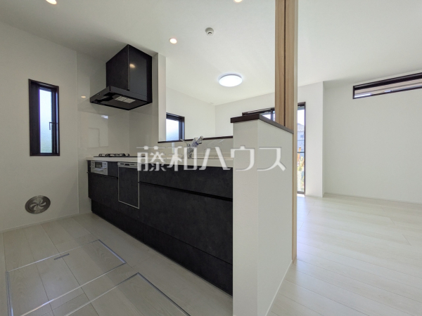 5号棟 キッチン 【三鷹市北野3丁目】 5号棟 キッチン 【三鷹市北野3丁目】