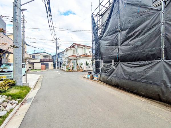 接道状況および現場風景 【富士見市羽沢2丁目】 接道状況および現場風景 【富士見市羽沢2丁目】