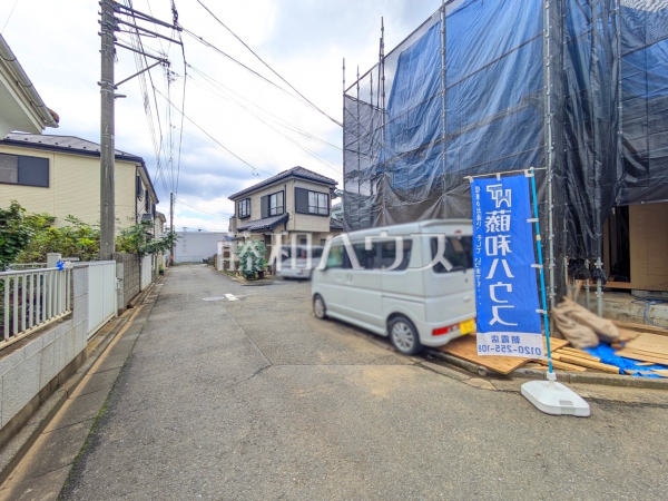 接道状況および現場風景 【富士見市羽沢2丁目】 接道状況および現場風景 【富士見市羽沢2丁目】
