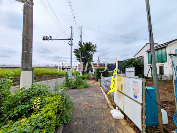 接道状況および現場風景　【世田谷区宇奈根２丁目】