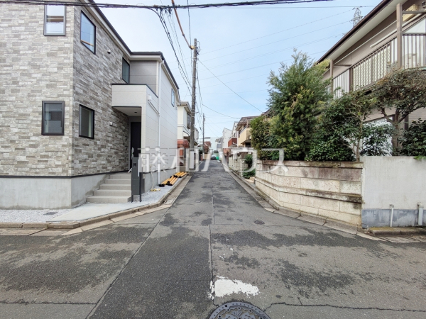 接道状況および現場風景 【練馬区南大泉4丁目】 接道状況および現場風景 【練馬区南大泉4丁目】