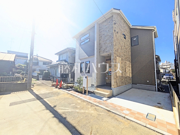 外観 【日野市大字日野】順調に工事が進んでいます。実際の街並みの様子が段々見えて参りました。ぜひ実際に現地をご見学下さいませ。 外観 【日野市大字日野】順調に工事が進んでいます。実際の街並みの様子が段々見えて参りました。ぜひ実際に現地をご見学下さいませ。
