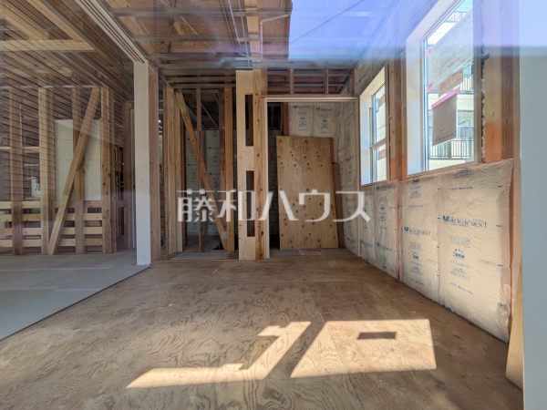 その他内観　【日野市大字日野】現在建築中につき、完成後には確認できなくなる構造部分などがご覧いただけます。完成後の内覧とは違った視点での現地見学が可能です。