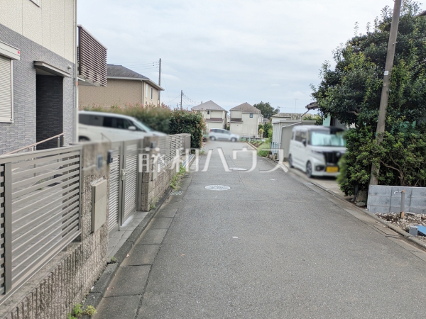 接道状況および現場風景　【狛江市猪方３丁目】