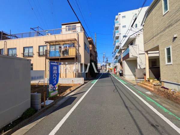 接道状況および現場風景 【中野区野方6丁目】 接道状況および現場風景 【中野区野方6丁目】