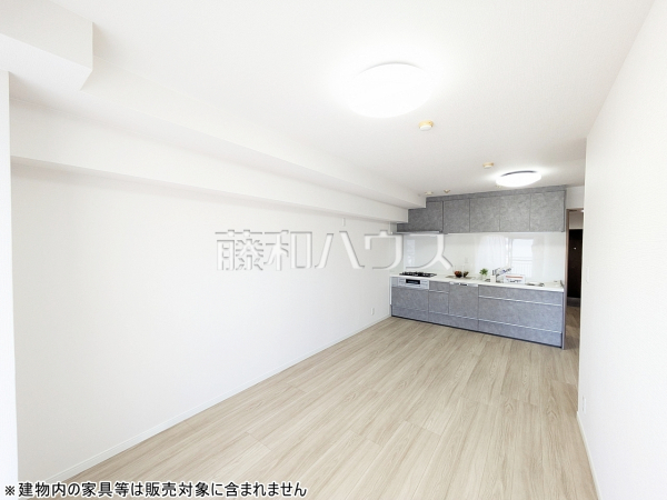 リビング　【ライオンズマンション市場前】