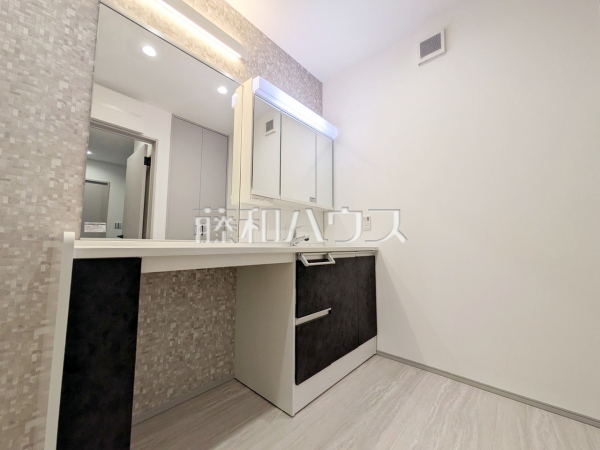 洗面室　【日野市平山３丁目】