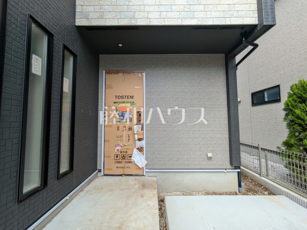 玄関　【練馬区大泉町１丁目】
