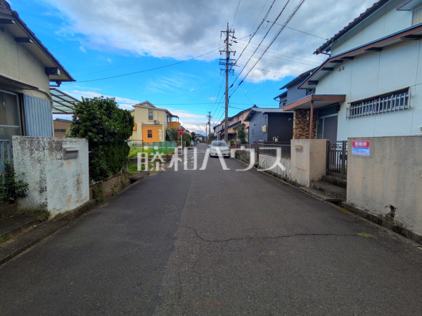 接道状況および現場風景(現況：古屋有)　【春日井市熊野町】
