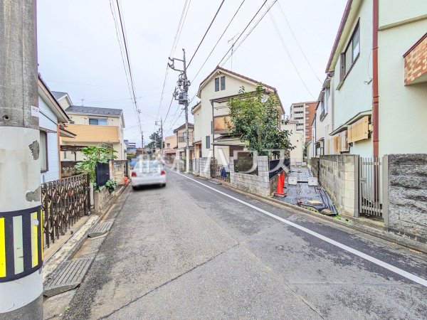 接道状況および現場風景 【小平市小川西町3丁目】 接道状況および現場風景 【小平市小川西町3丁目】