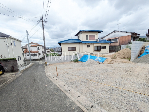 1号棟 接道状況および現場風景 【福岡市南区若久5丁目】 1号棟 接道状況および現場風景 【福岡市南区若久5丁目】