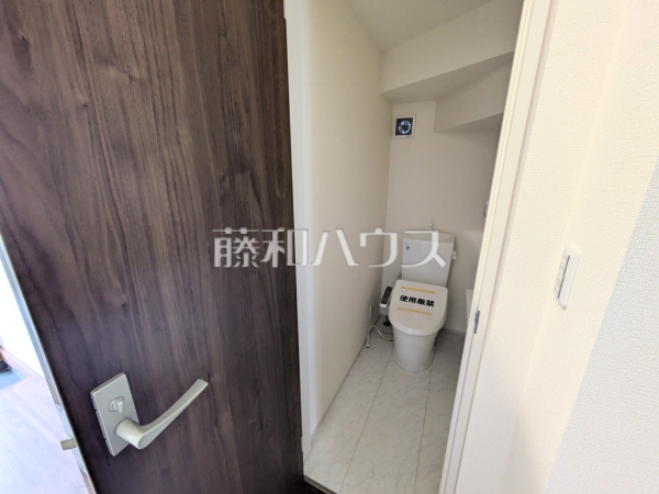 1号棟　トイレ　【東大和市湖畔３丁目】
