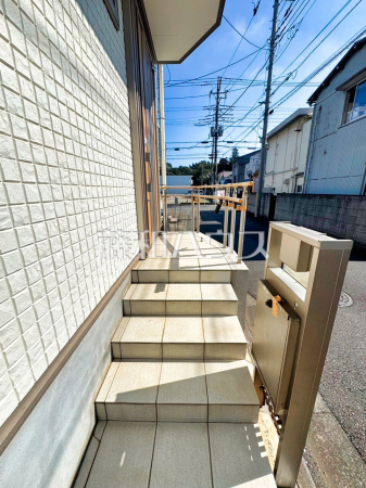 玄関　【東久留米市前沢３丁目】