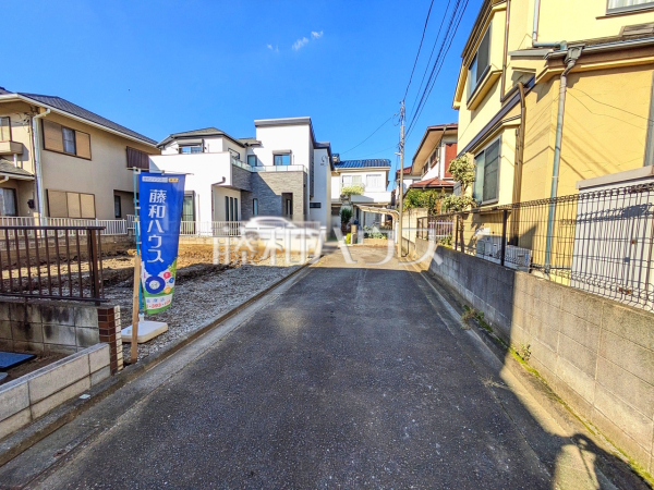 接道状況および現場風景 【杉並区上高井戸2丁目】 接道状況および現場風景 【杉並区上高井戸2丁目】