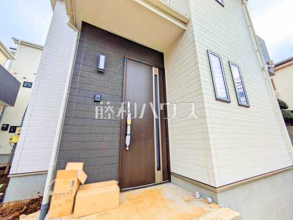 B号棟　玄関　【東久留米市南沢５丁目】