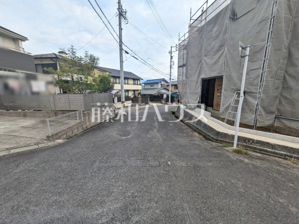 接道状況および現場風景 【春日井市神屋町】 接道状況および現場風景 【春日井市神屋町】