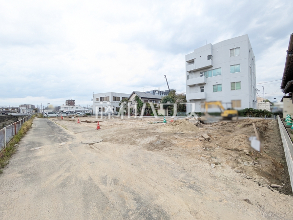 接道状況および現場風景 【福岡市博多区板付5丁目】 接道状況および現場風景 【福岡市博多区板付5丁目】