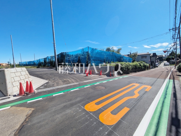 接道状況および現場風景 【東村山市恩多町1丁目】 接道状況および現場風景 【東村山市恩多町1丁目】
