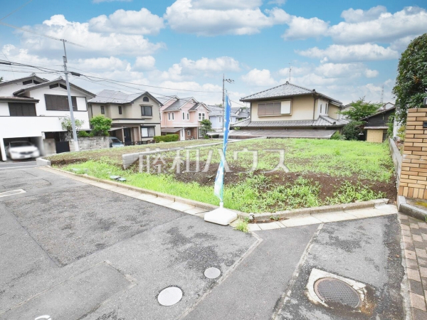 建築条件はございませんので、ライフスタイルに合わせた自由なマイホームづくりが可能です。　【杉並区善福寺４丁目】