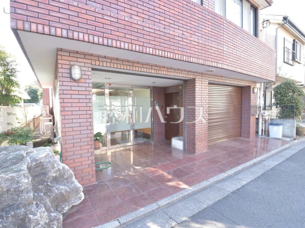 玄関　【練馬区高松１丁目】
