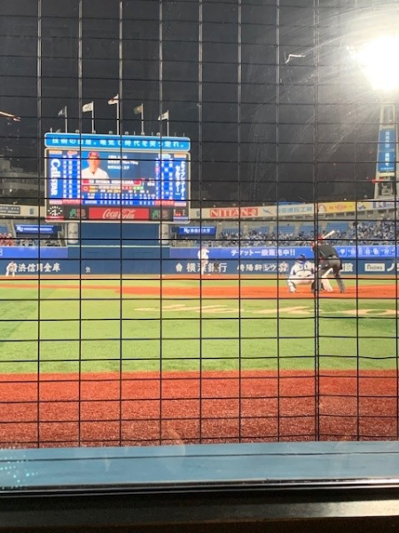 趣味はスポーツ観戦です。なかなか最近は現地まで足を運んで観戦出来ておりませんが、テレビ中継でも十分楽しめます。野球・サッカー・ゴルフとスポーツ全般何でもですが、特に日本代表戦は一喜一憂しながらかじりついて観戦しています。