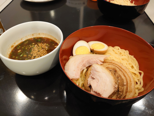 ～癒しその2～
土日は全て主人に任せておりますので、帰宅後の食事が毎回楽しみです♪（完全に胃袋掴まれております！）