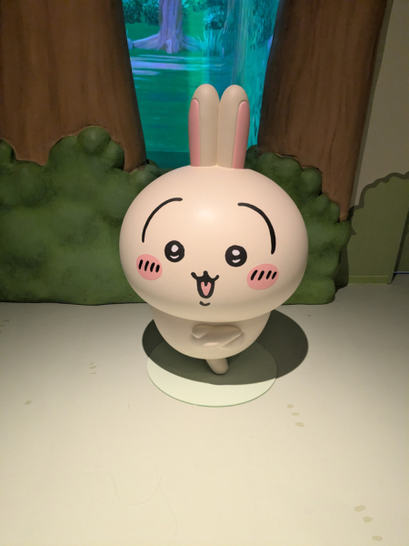 ちいかわが好きです。この写真は池袋のちいかわパークに行った時のです。
特にうさぎが好きです。