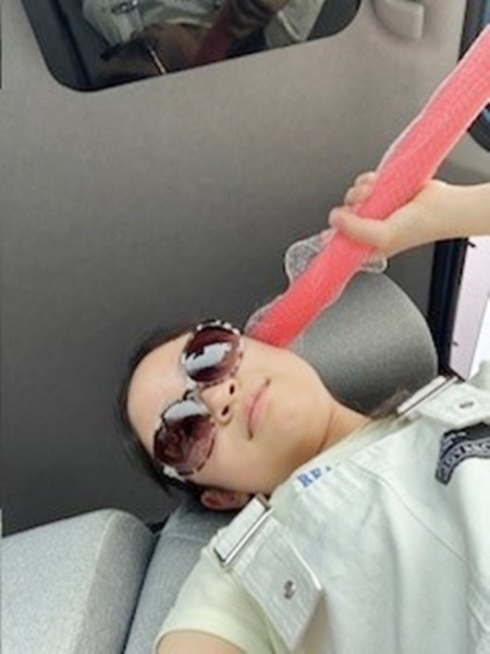 1人娘がいます。妻が仕事で留守のときに２人で良く出かけて買い物に行ったりします。大きくなって生意気盛りの元気な子です。最近は友達と遊ぶのが多くお父さんとはあまり遊んでくれません。