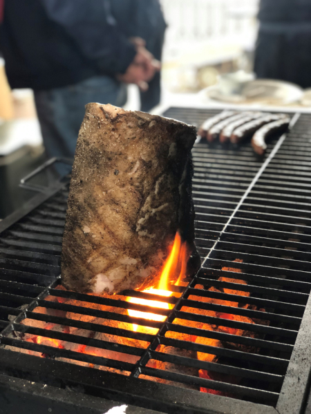 休日の3分の1はバーベキューをしています。昼からお酒と肉と白米があれば他には何もいりません！ご新居で是非！