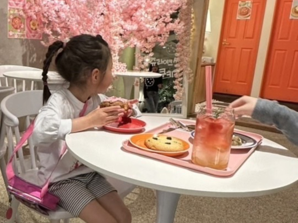 １番下の妹と一緒に遊ぶことが1番の楽しみです。年の差姉妹なので可愛くて仕方がないです。最近はなかなか地元に帰れていないので内緒で帰省して驚かしたいです。