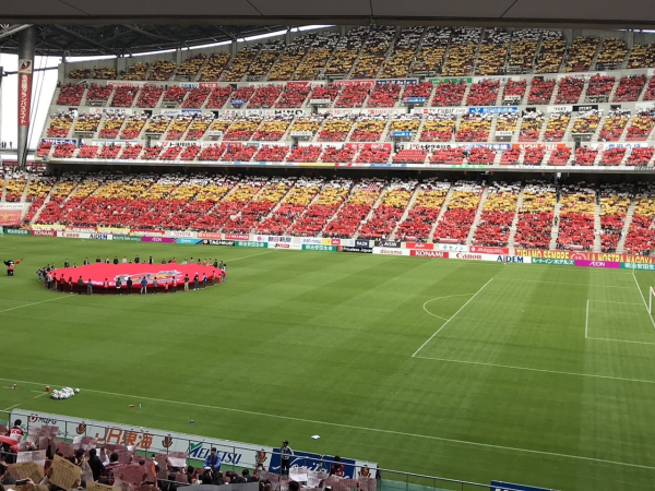 年に数回ではありますが、サッカー観戦に行くことが好きです。
テレビでも観戦しますが、現地の迫力を体感するとやめられません。
人生で一度は、スペインにサッカーを見に行きたいです。