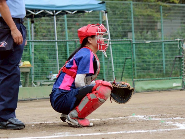 小学校の頃からソフトボールをやっていて、写真は大会でキャッチャーをやった際のものになります。体を動かすのは楽しいですね！