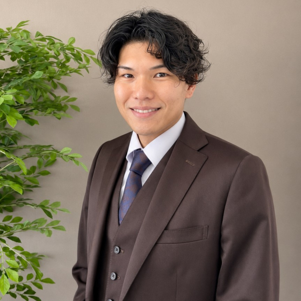 村上 英駿