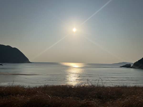 綺麗な景色を見ることも好きです。写真は地元の海です。帰省した時はよく海を眺めにドライブしています。